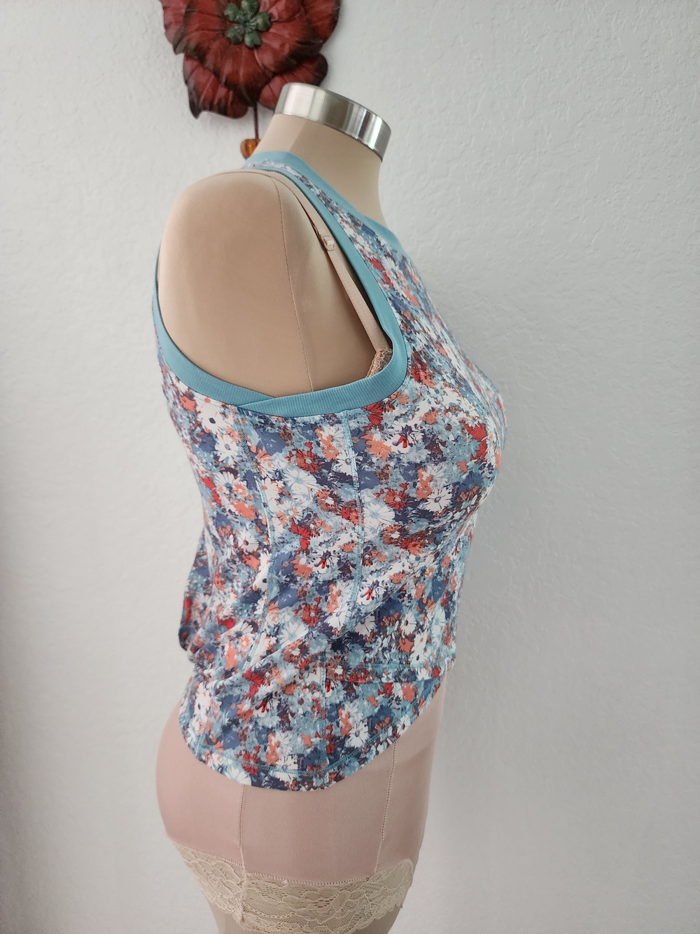 THE NORTH FACE | Floral Print Tank Top with Blue Trim - Women's - Picture 5 of 11